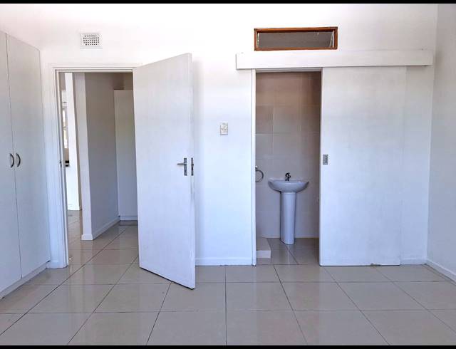 2 BEDROOM APARTMENT FOR SALE IN WESTBROOK